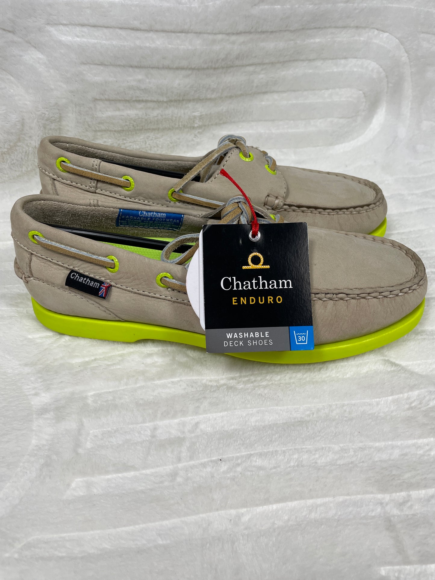 Chatham Deck Shoes Size 5 NWT