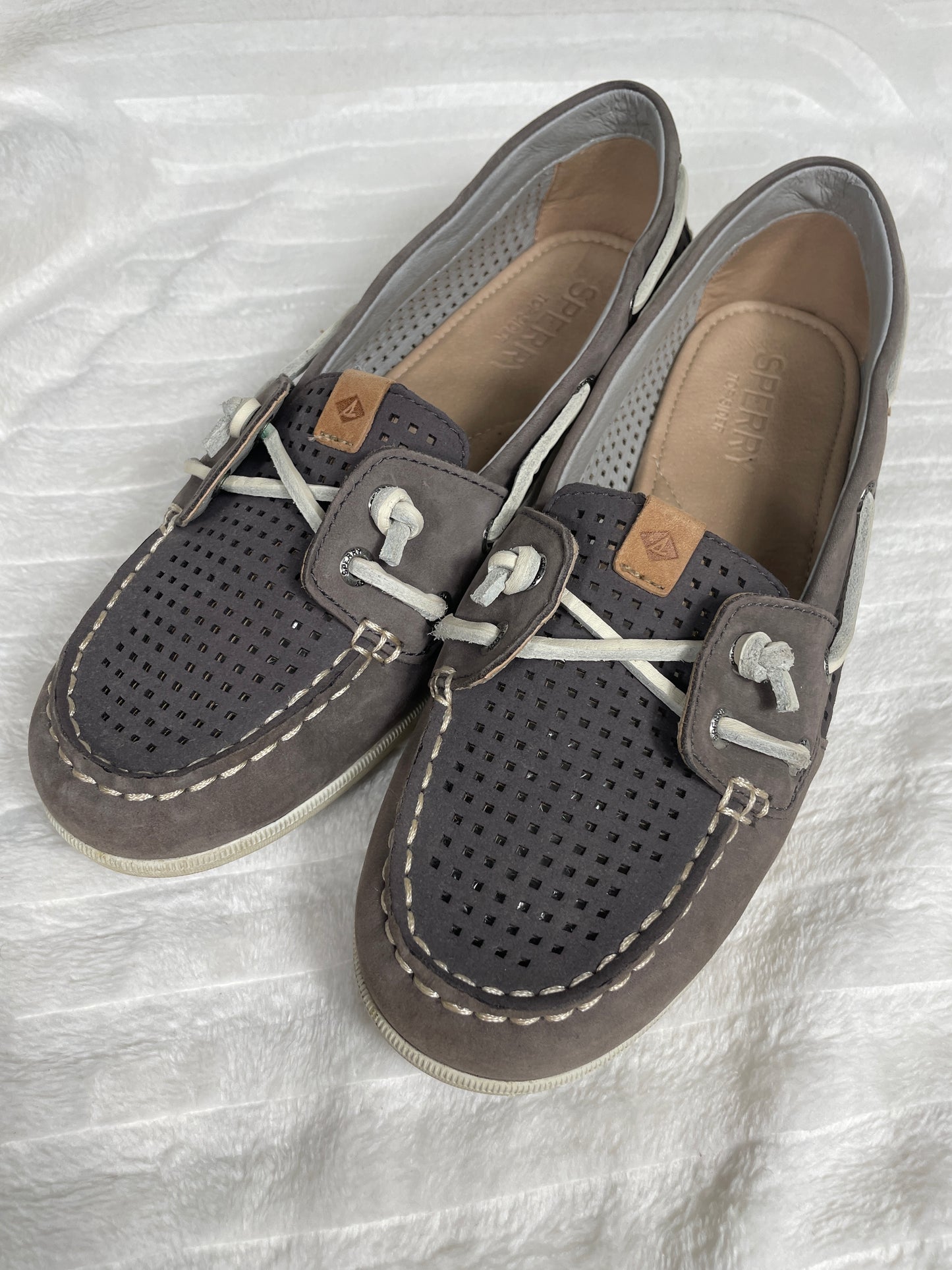 Sperry Deck Shoes Size 5