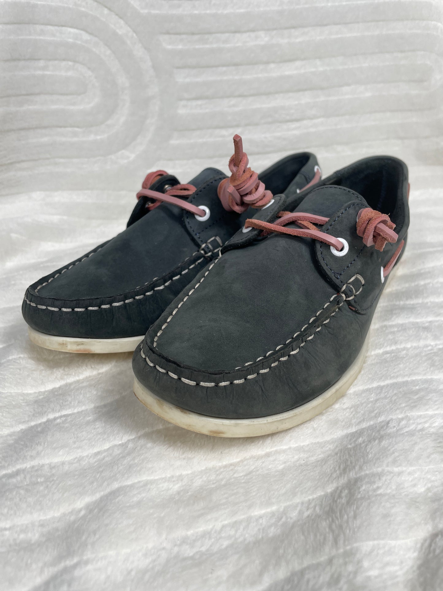 Chatham Deck Shoes Size 8