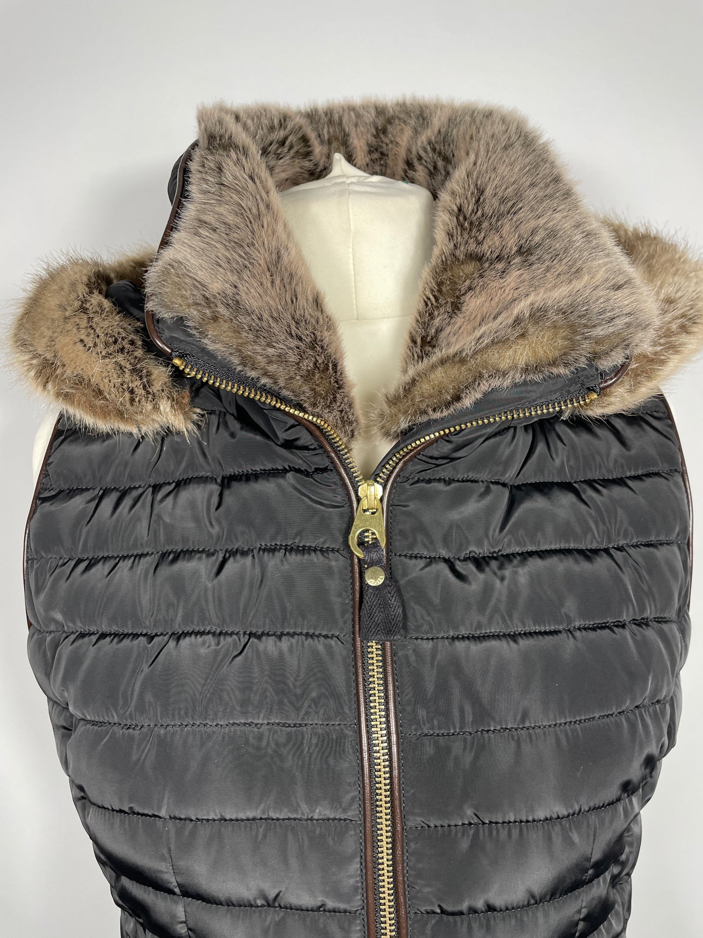 Joules Gilet Black & Brown Size 12