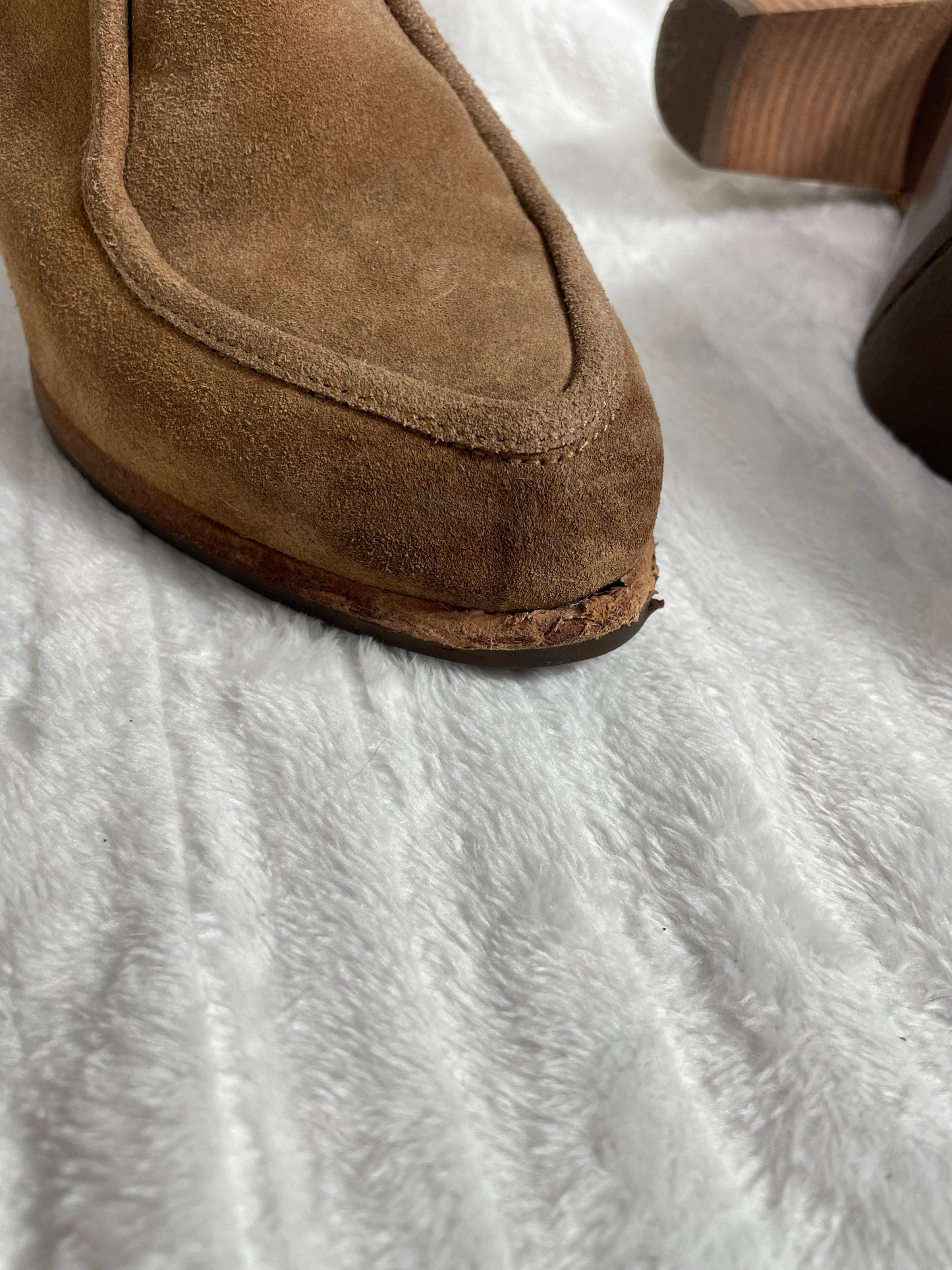 Ugg Heeled Boots Size 6.5 (would also fit 6)