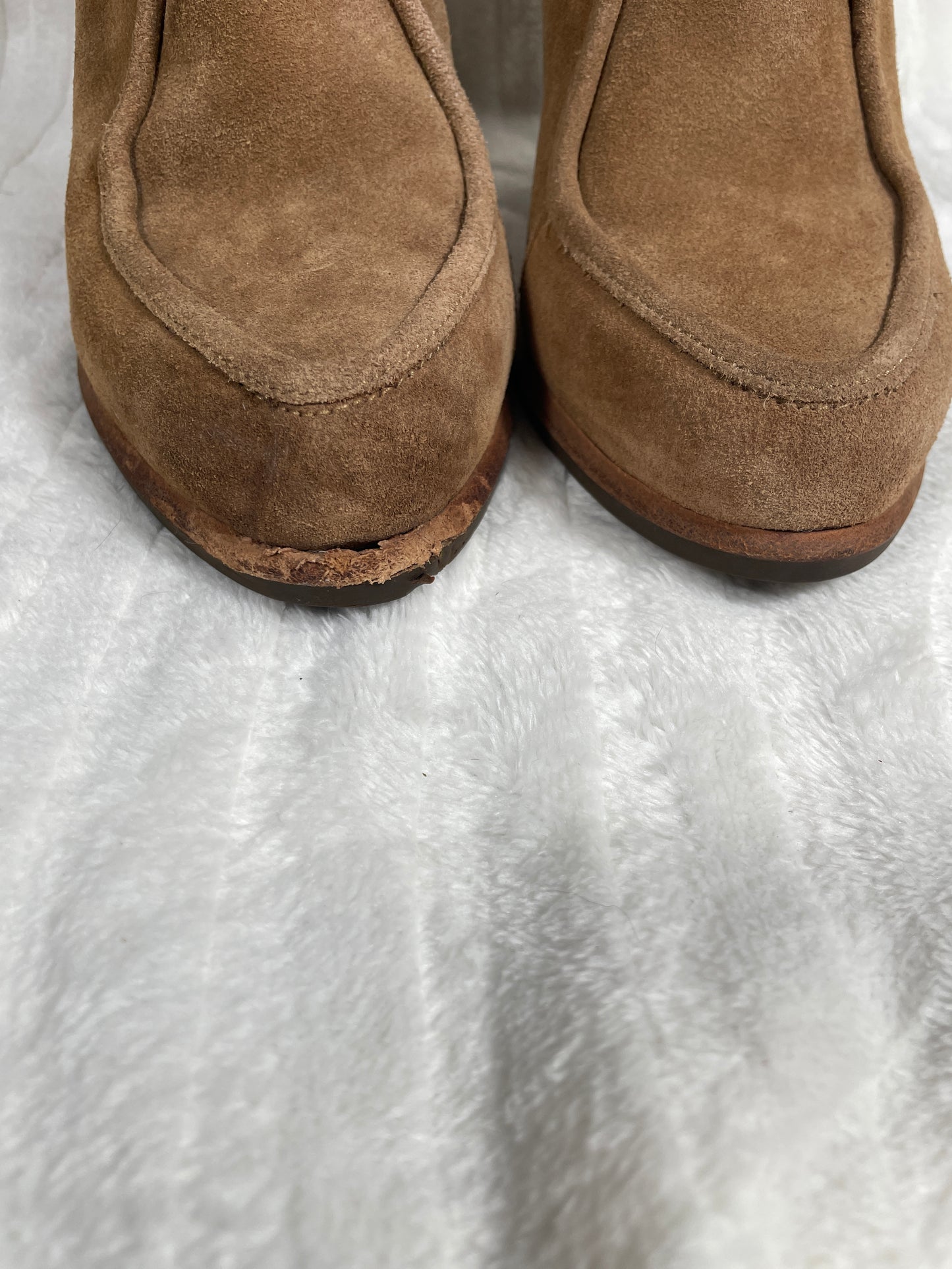 Ugg Heeled Boots Size 6.5 (would also fit 6)