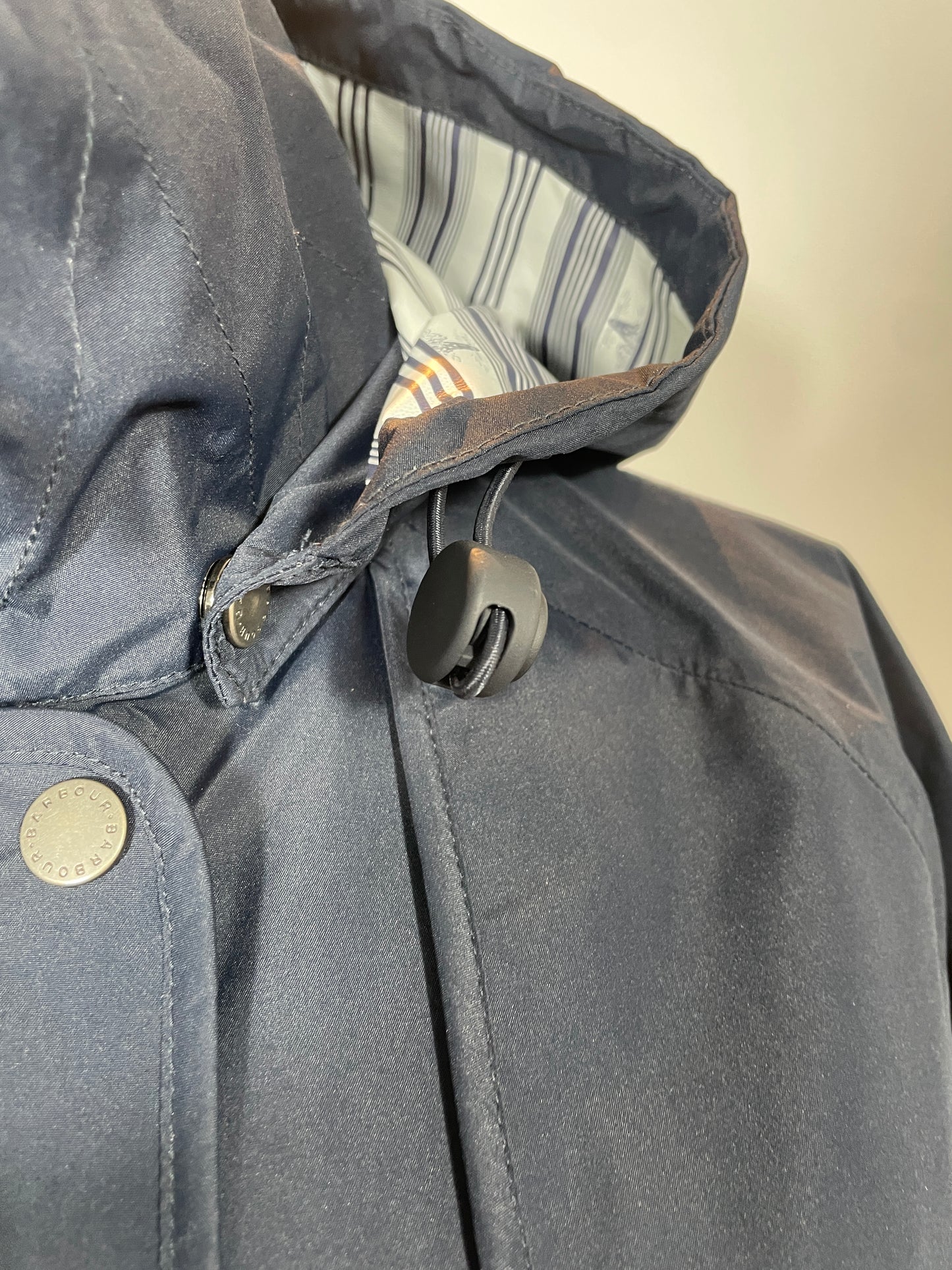 Barbour Lightweight Waterproof Coat Size 18