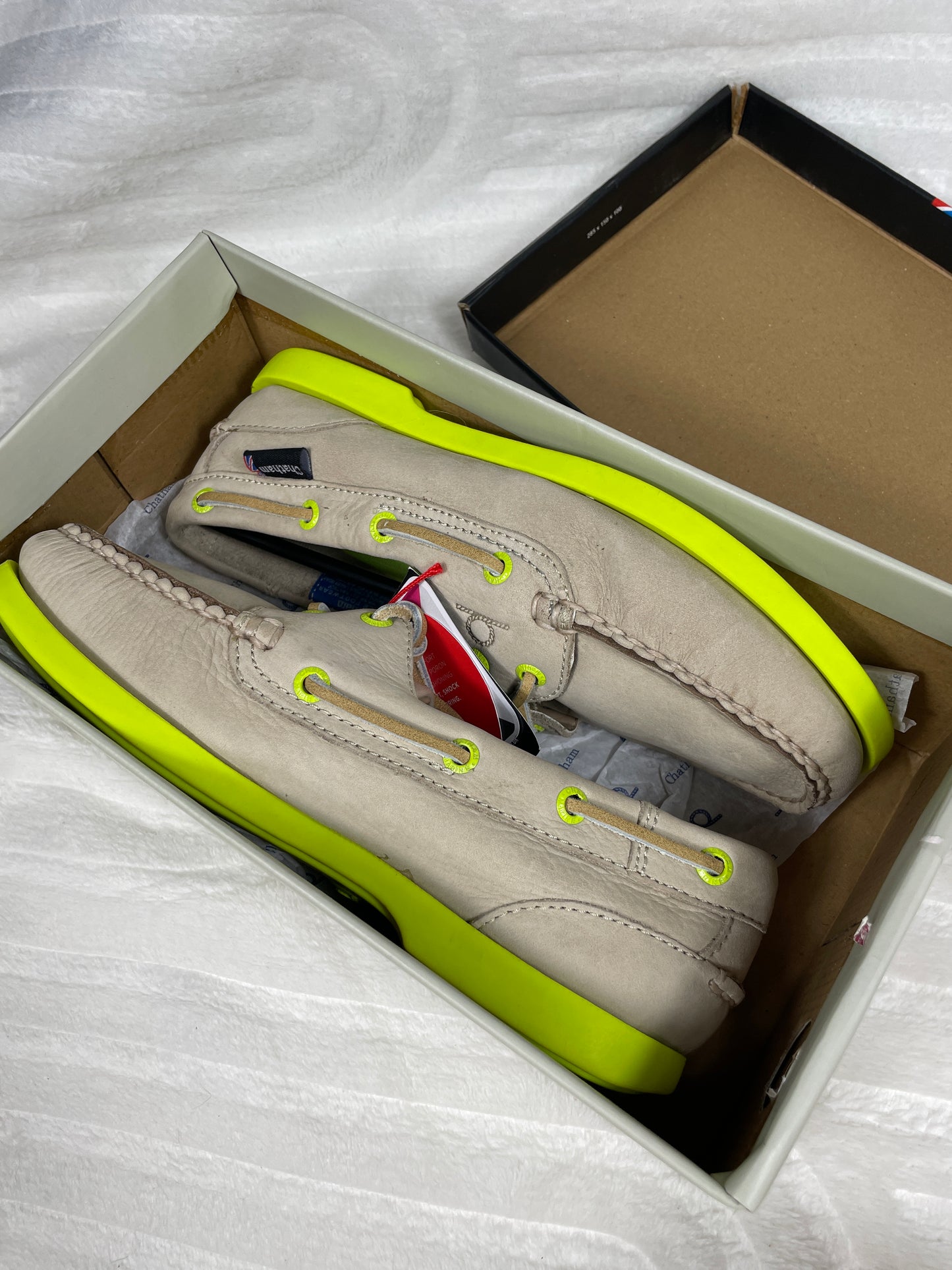 Chatham Deck Shoes Size 5 NWT