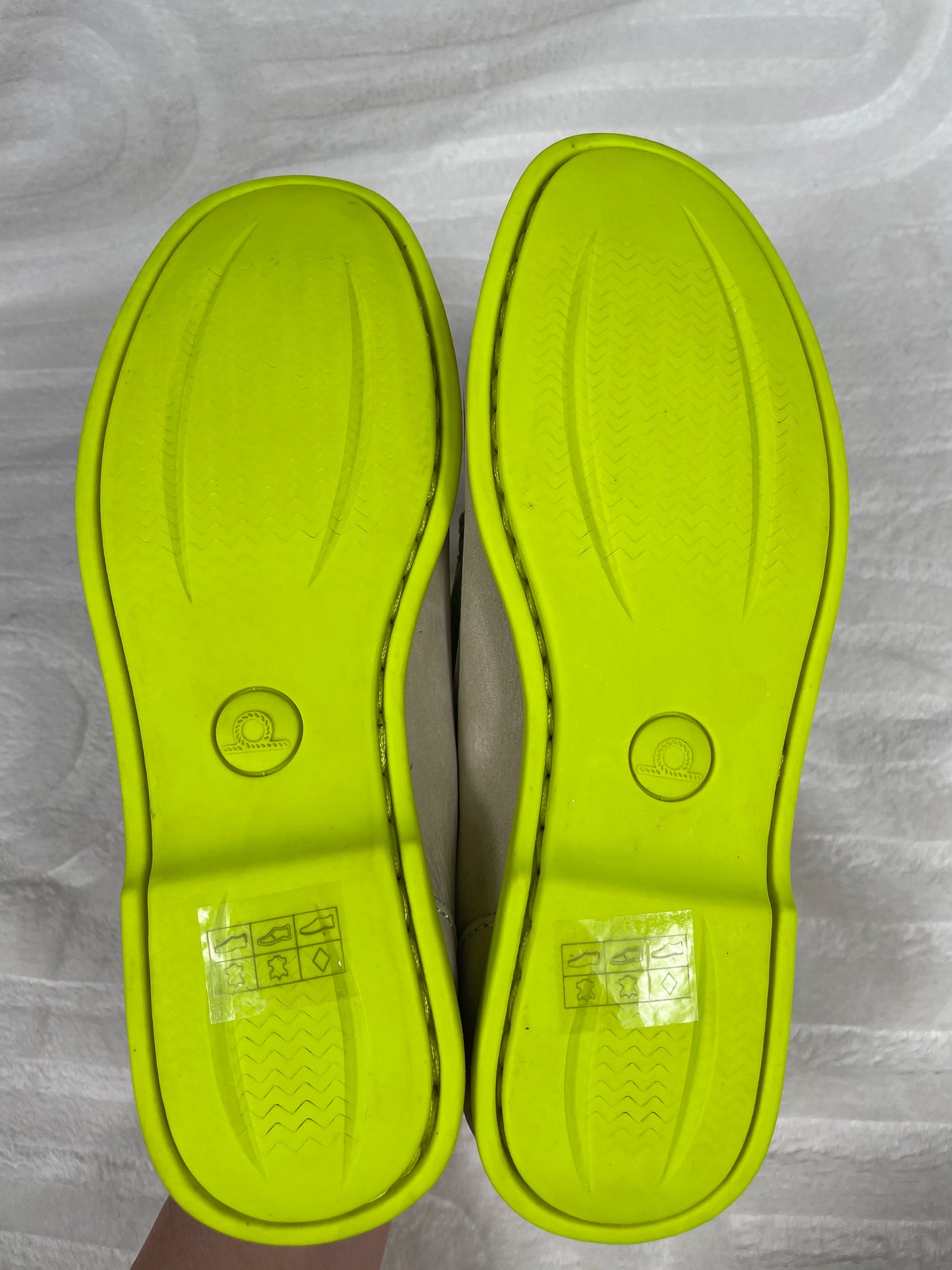 Chatham Deck Shoes Size 5 NWT